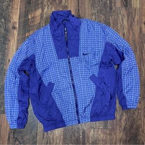 Vintage NIKE windbreaker 90s style bright purple size large women’s
